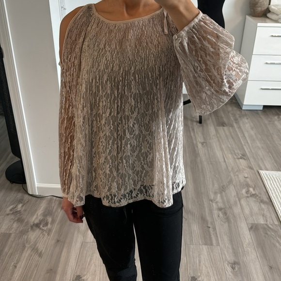 Lauren Conrad Lace Beige Open Shoulder Blouse - Picture 13 of 13